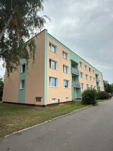 Nater-fasad-se-zarukou-SchwarzPro-11